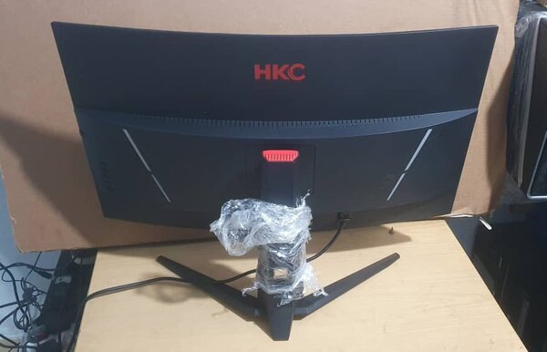Moniteur courbé HKC LED 27"