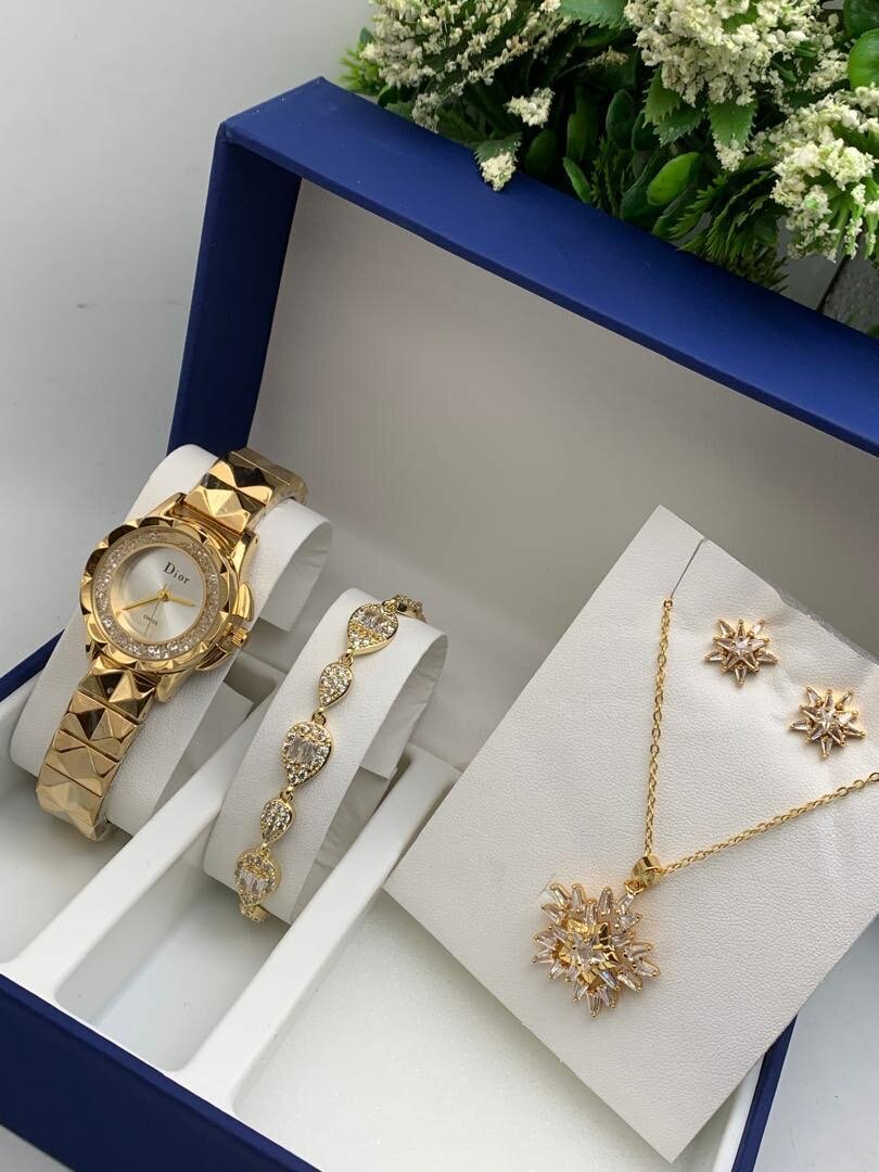 Cassio watch with bracelet and necklace