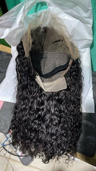 Perruque lace front bouclée