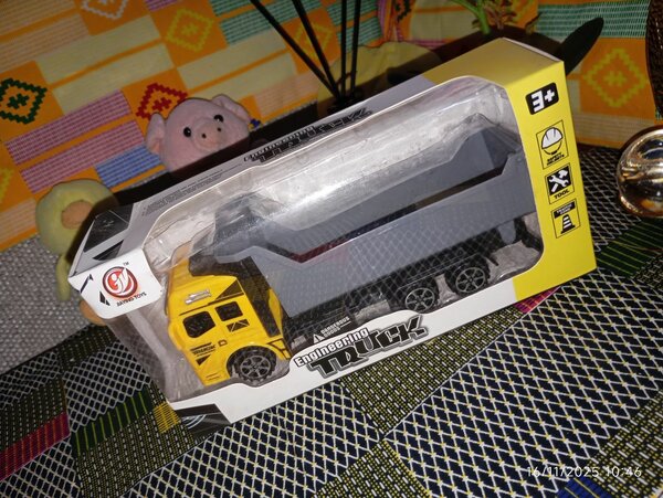 Camion de chantier jouet