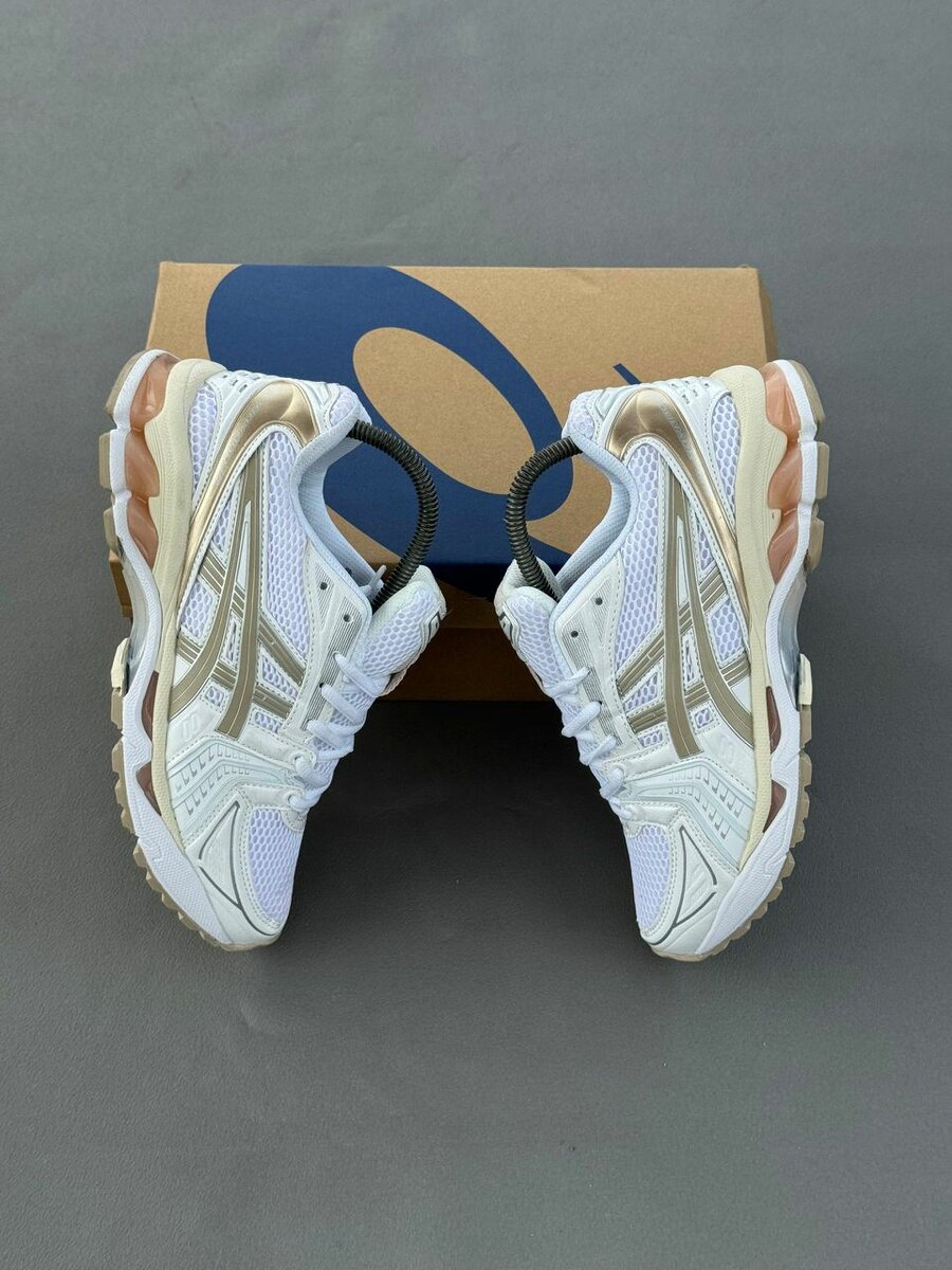 Baskets blanches élégantes