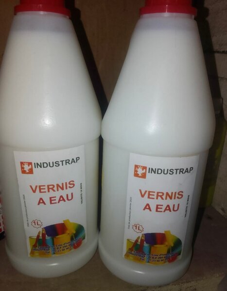 Vernis à Eau 1L