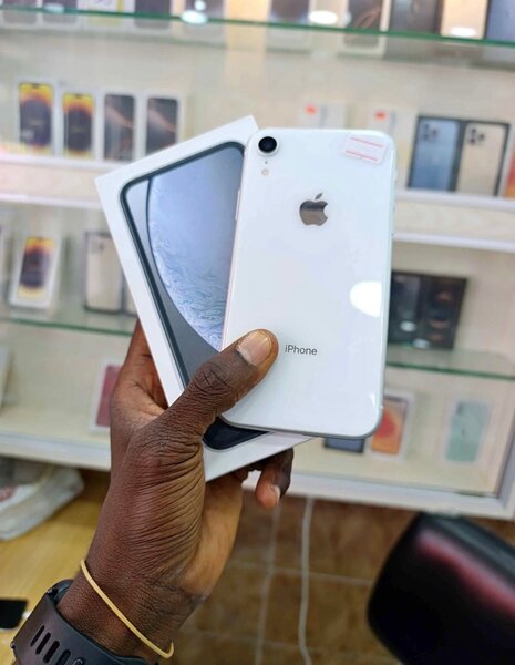 Smartphone Apple XR Blanc 64GB