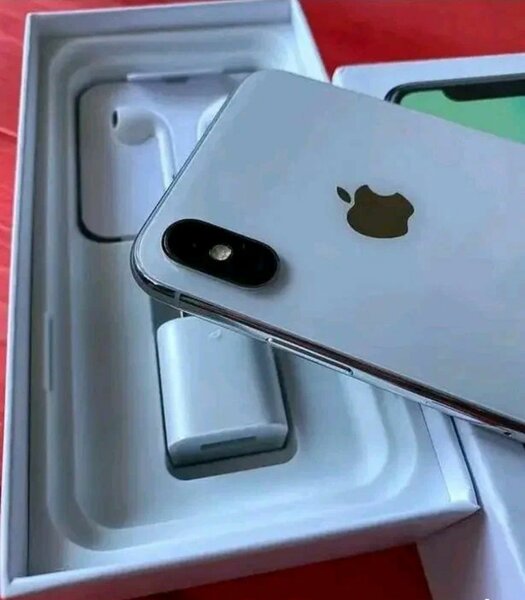 iPhone X Argent 64Go