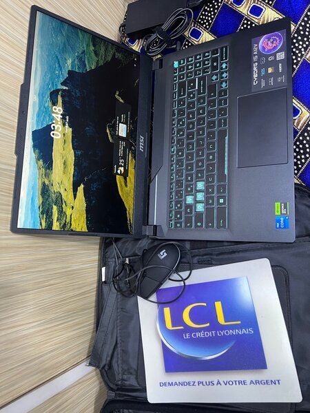 MSI True gaming i5 512gb/16 RTX 4060