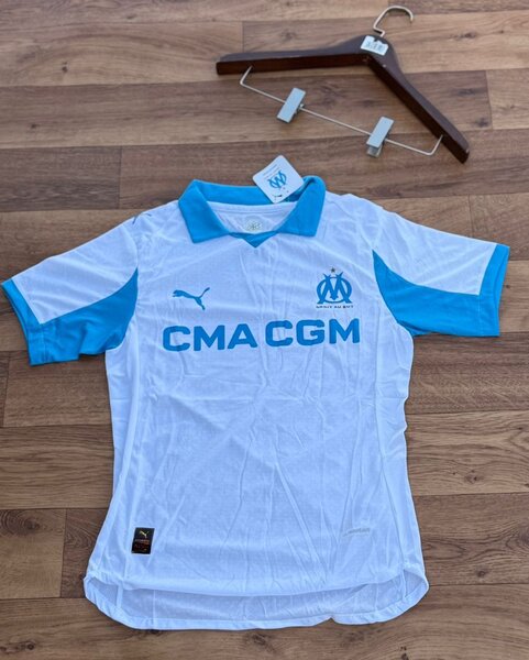 Maillots de Football Vintage et Récents