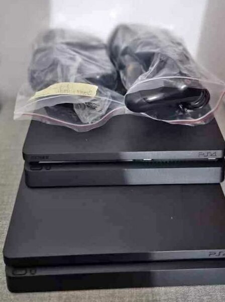 Console PS4 Slim 500Go