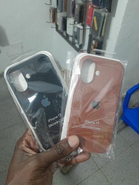 Coque en silicone iPhone 17