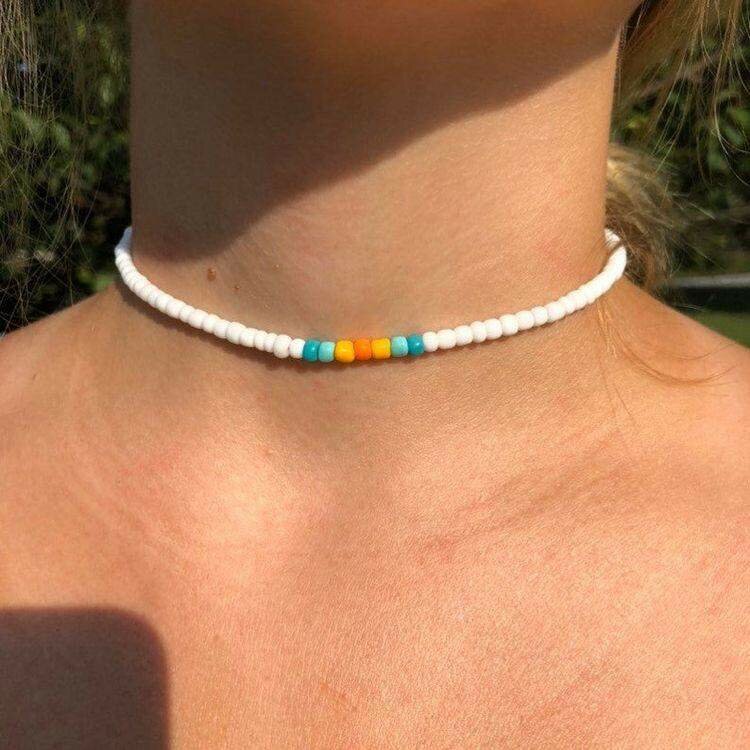 Collier en perles colorées