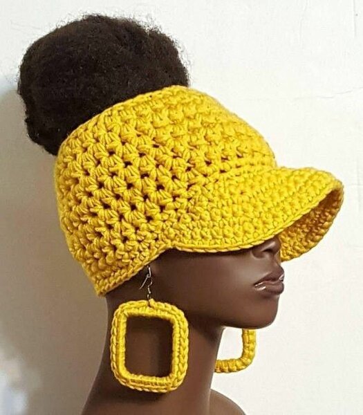 Crochet hat & earrings set