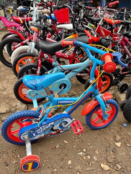 Vélos pour enfants colorés