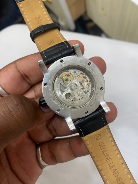 Montre squelette homme