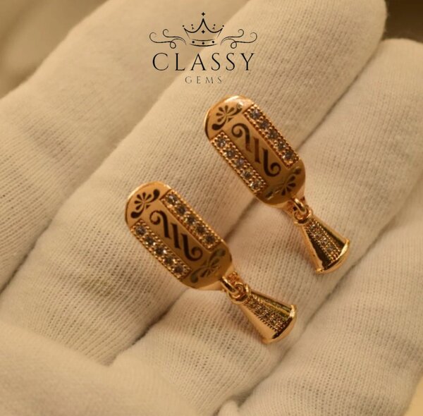 Classic Golden earrings with stones