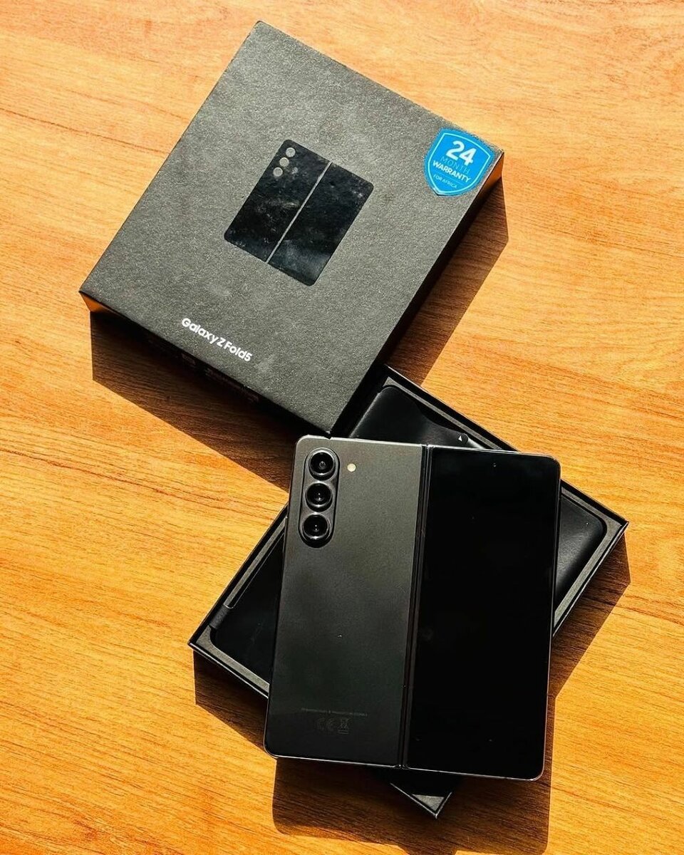 SAMSUNG GALAXY Z Fold 5 512GB/128GB RAM