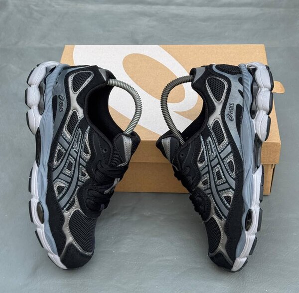 ASICS Baskets Noires Hommes