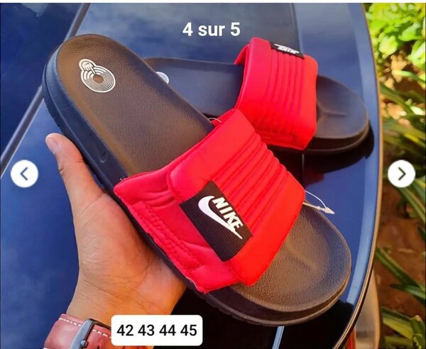 Claquettes Nike confort