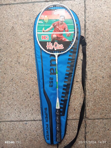 Hi qua racket