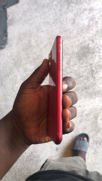 iPhone 11 64gig factory unlocked bh80% available