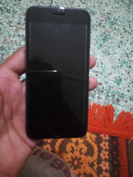 iPhone 8