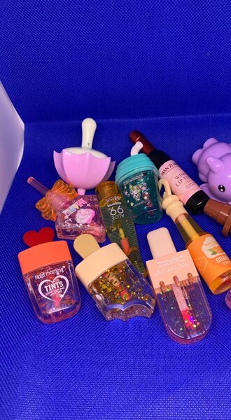 Lot de mini maquillages mixtes