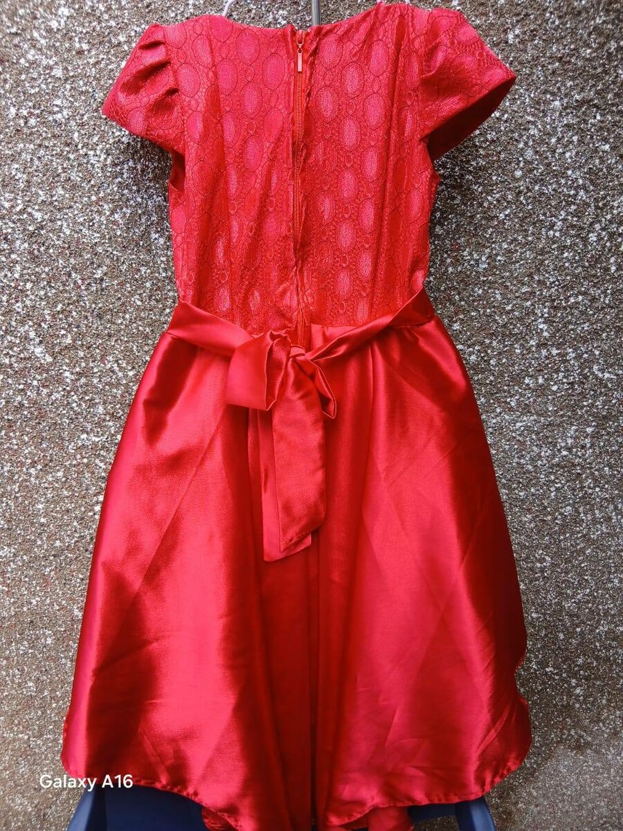 Robe Rouge Élégante