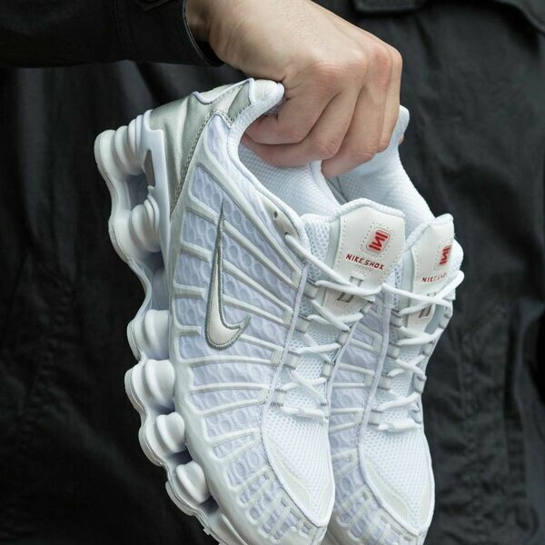 Nike Shox blanches homme 40-45