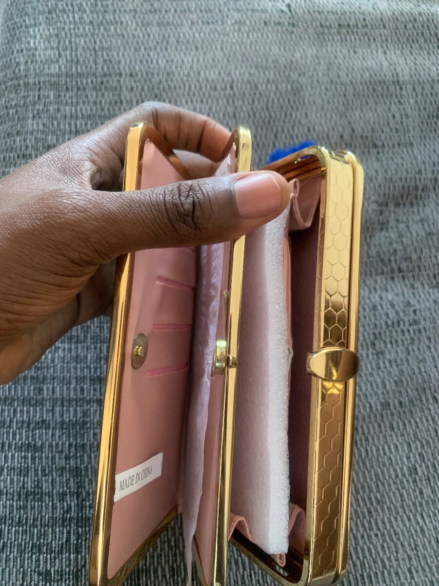 Élégant avec chic pompon