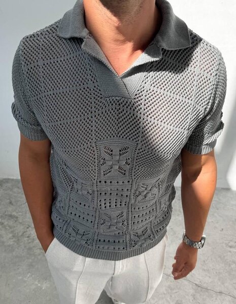 Polo en maille ajourée grise