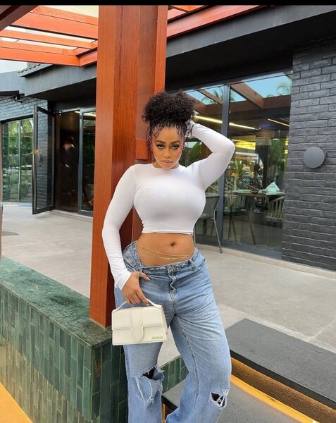 Jean déchiré tendance femme