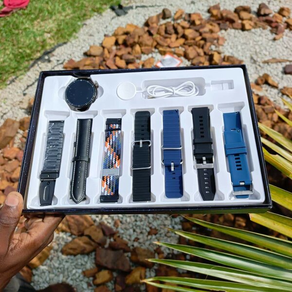 Montre connectée avec bracelets