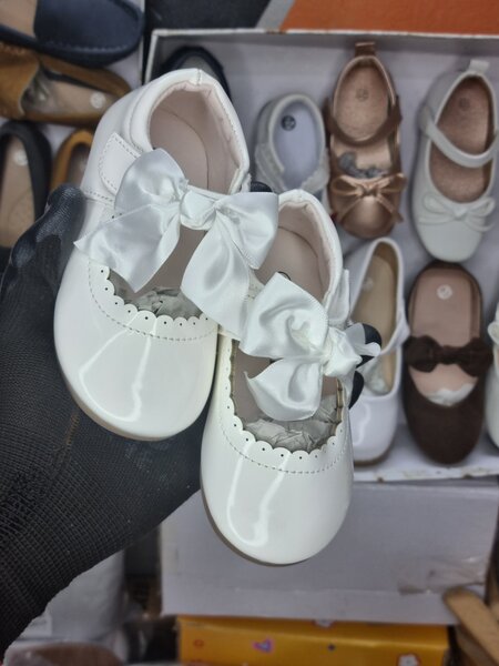 Ballerines blanches enfant