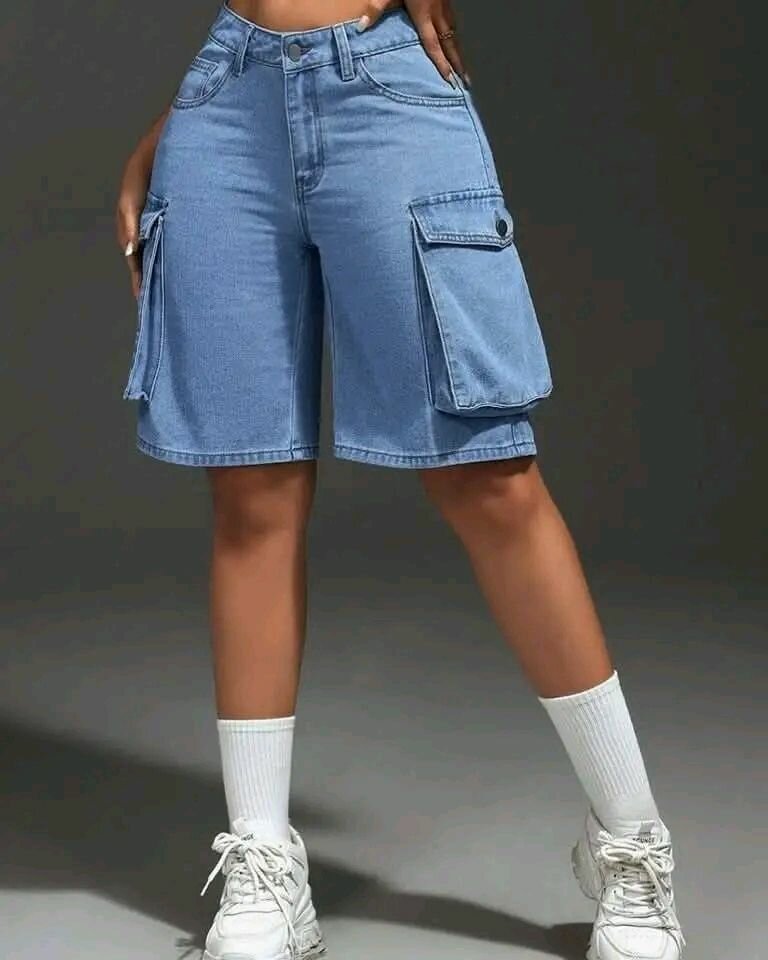 Shorts cargo en jean pour femme