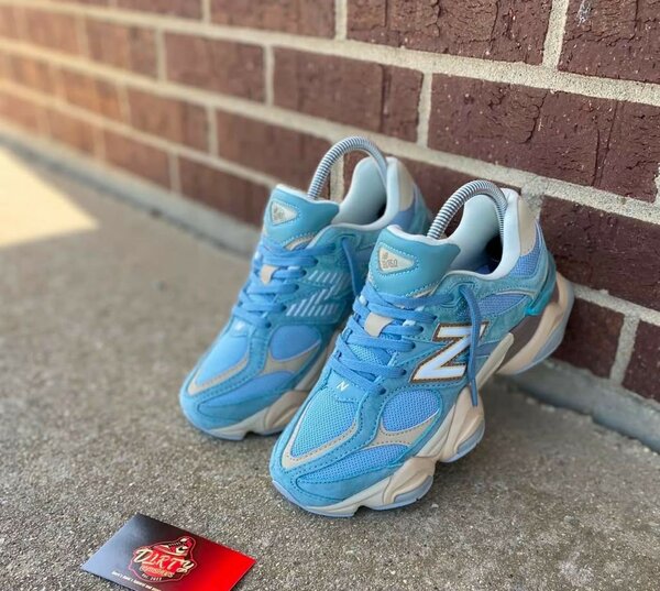 NEW BALANCE 9060