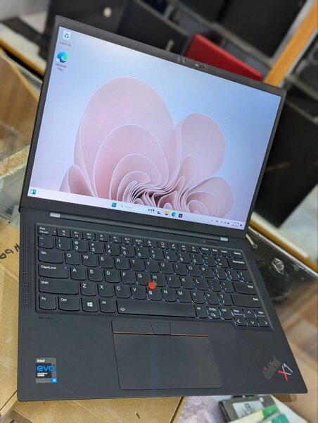 Lenovo THINKPAD x1 carbon