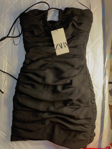 Robe Élegante Noire Froncée