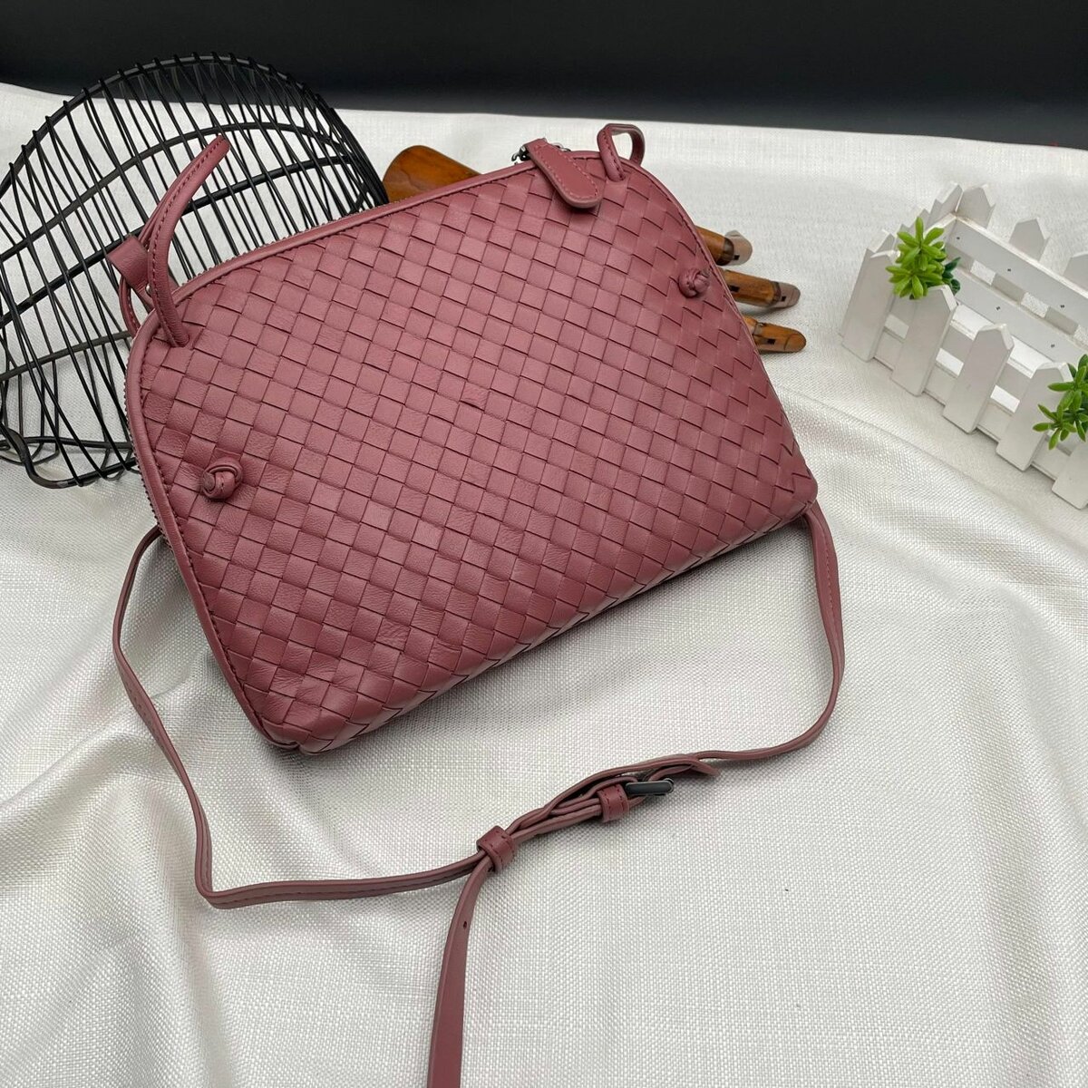 Venneta Bottega side bags