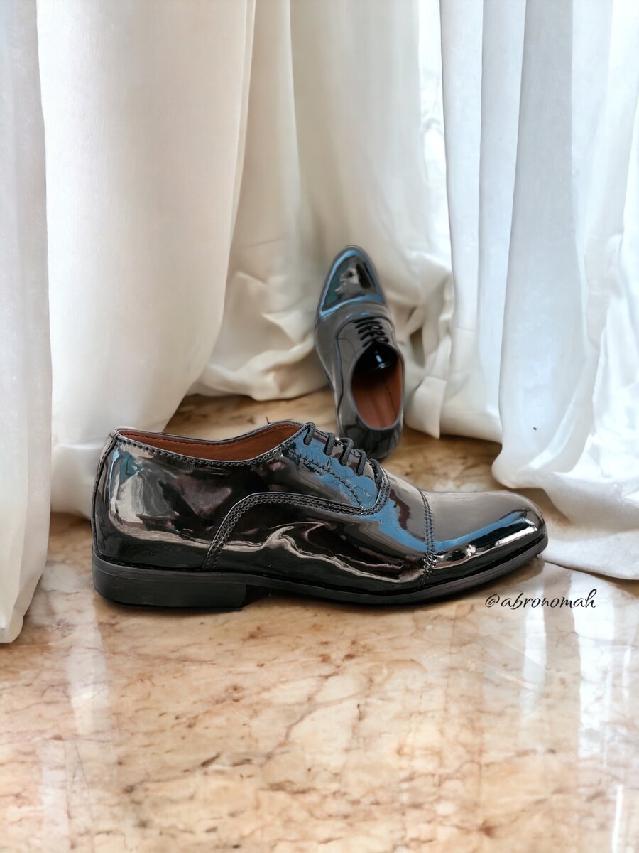 Shinny leather shoes