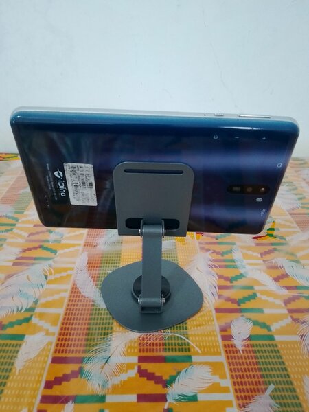 Support téléphone réglable