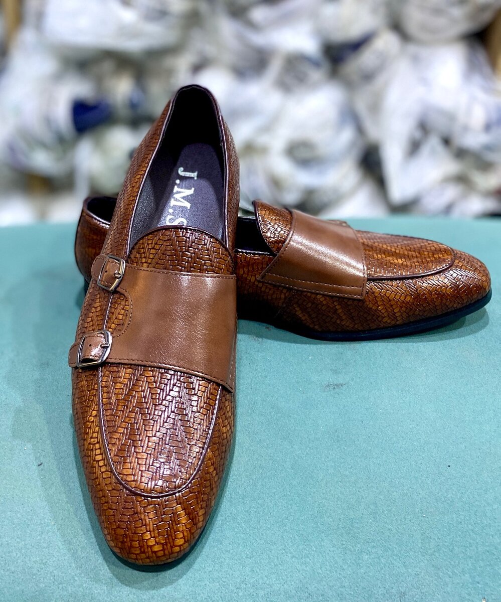 Mocassins en cuir tressé