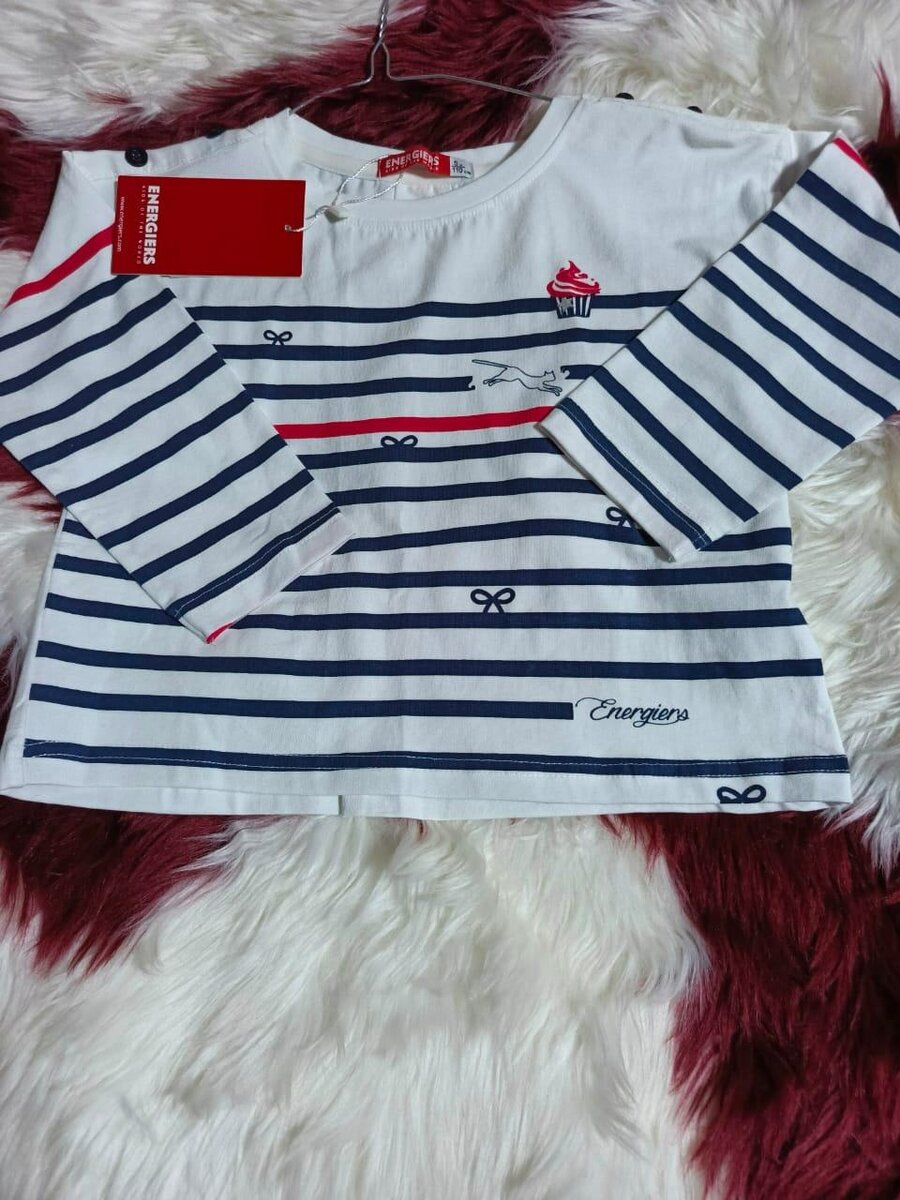 Ensemble fille .. 5 ans