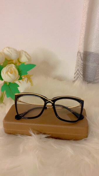 Lunettes élégantes pour femme