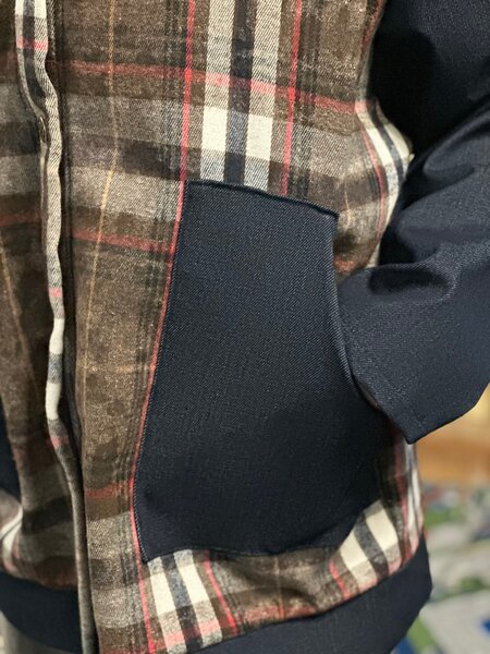 Бомбер куртка