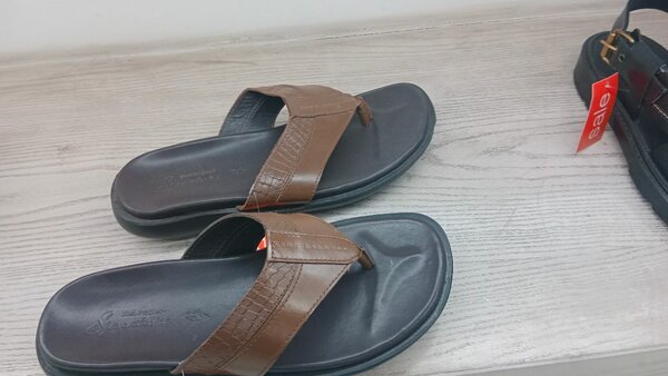 Sandal