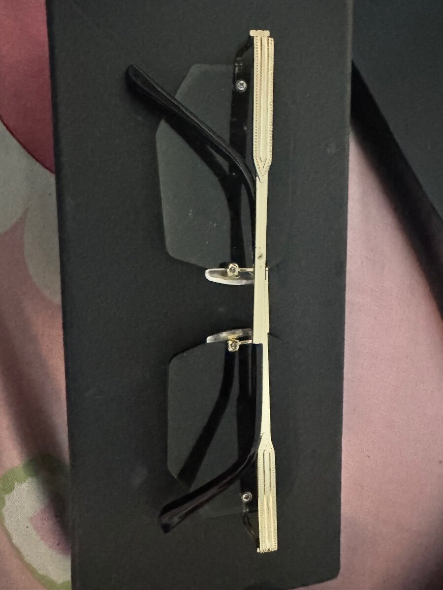 Lunettes de soleil stylées