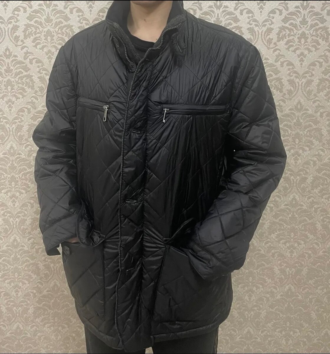 Продаю новую осенне-весеннюю куртку, размер не подошел, на р