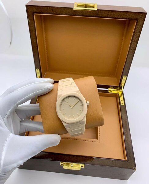 Montre élégante en acier inoxydable
