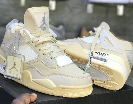 Jordan Retro 4 sneakers