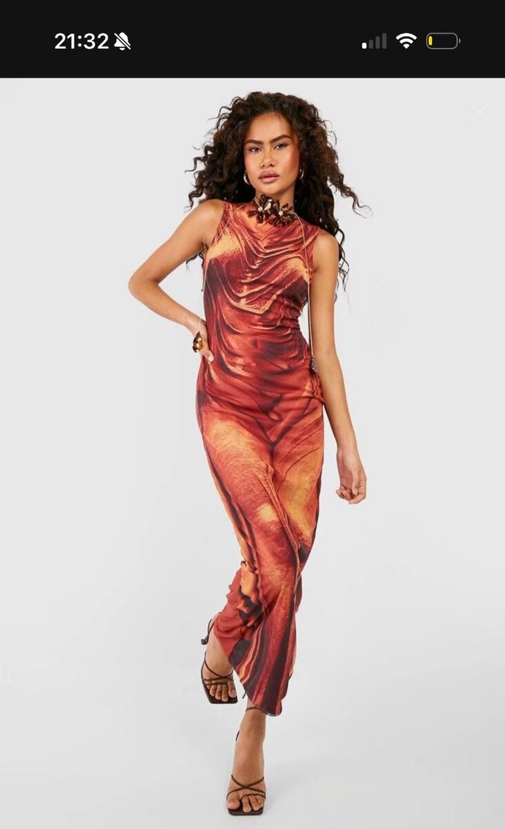 Robe moulante sans manche élégante