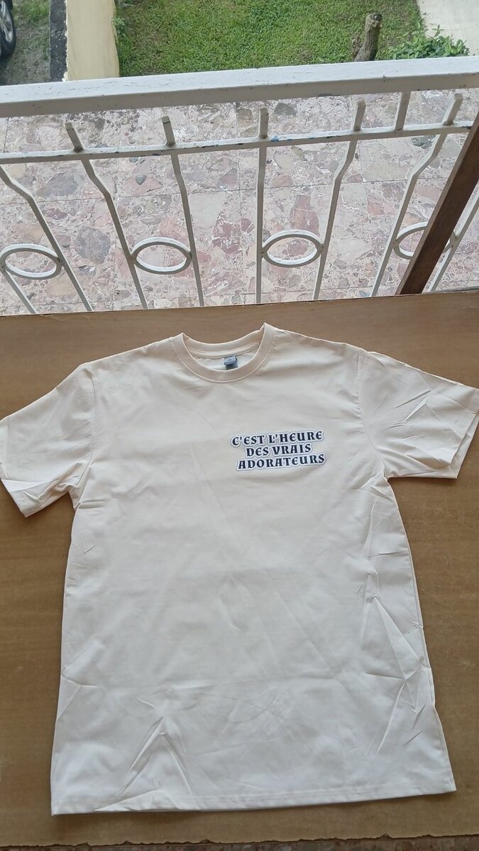 T-shirt blanc à message