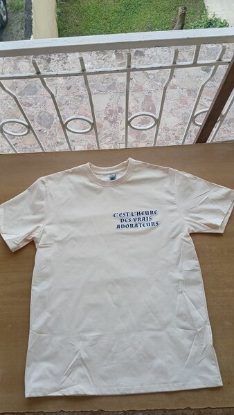 T-shirt blanc à message